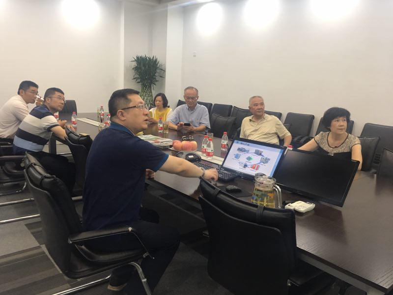 热烈欢迎政协主席贡培兴、新产业研究会副会长张建等一行参观ag公司科技