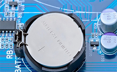 用什么设备检测锂电池封装后的内部缺陷？